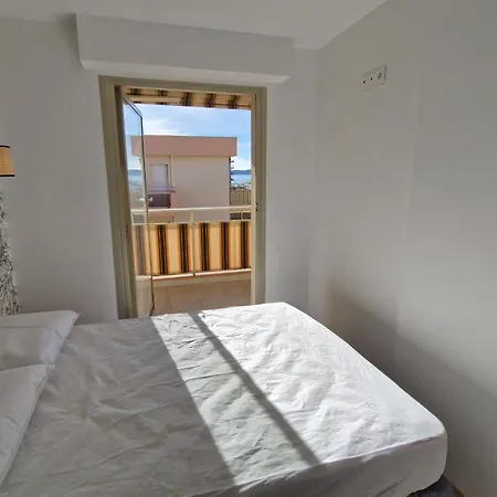 2 Pieces Climatise, Piscine, Vue Mer, Centre-ville Sainte-maxime, Parking Inclus - Fr-1-780-72 Apartment