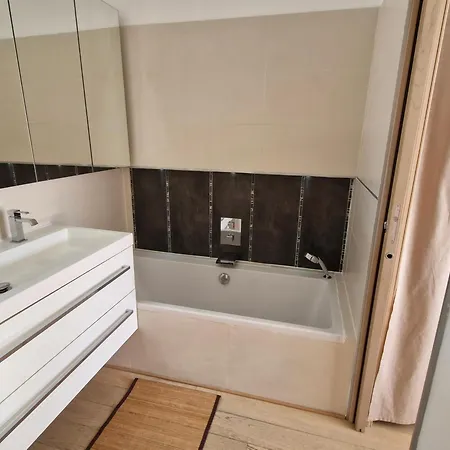Apartment 2 Pieces Climatise, Piscine, Vue Mer, Centre-ville Sainte-maxime, Parking Inclus - Fr-1-780-72 Sainte-Maxime