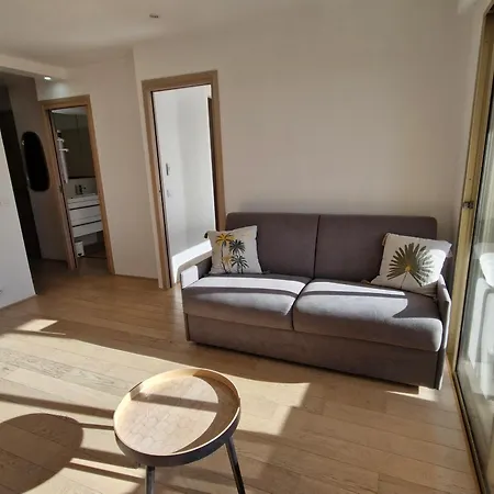 Apartment 2 Pieces Climatise, Piscine, Vue Mer, Centre-ville Sainte-maxime, Parking Inclus - Fr-1-780-72 *