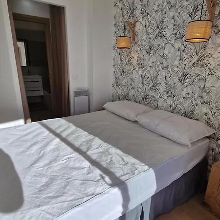 2 Pieces Climatise, Piscine, Vue Mer, Centre-ville Sainte-maxime, Parking Inclus - Fr-1-780-72